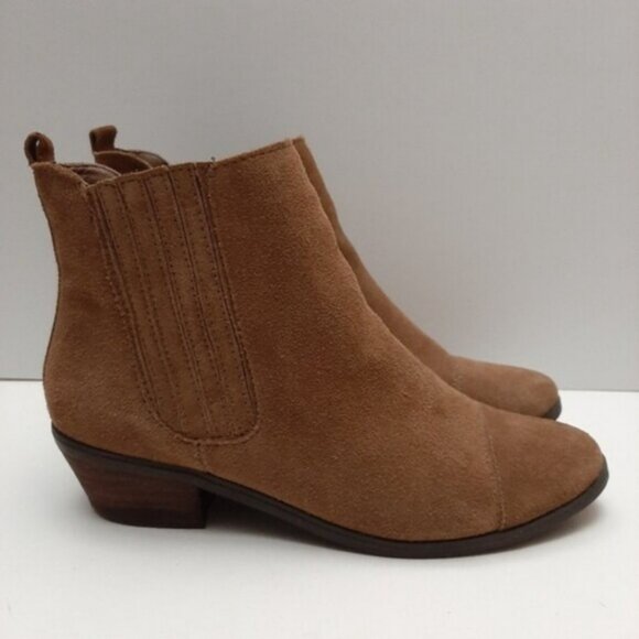 G. H. BASS Chance Genuine Suede Ankle Boots Low Heel Side Zippers Tan Brown Sz 8 - Picture 2 of 16